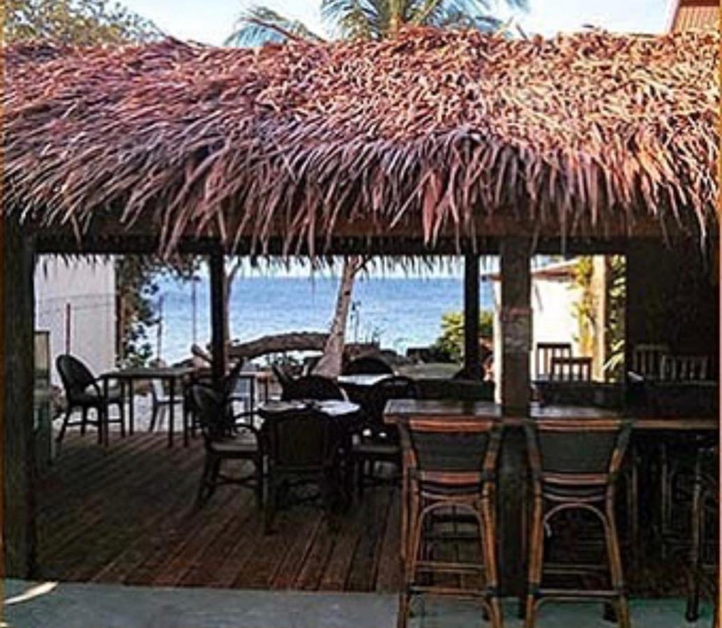 Pescador View - Beachfront & Nearby The Ocean Hostels & Restaurant モアルボアル エクステリア 写真