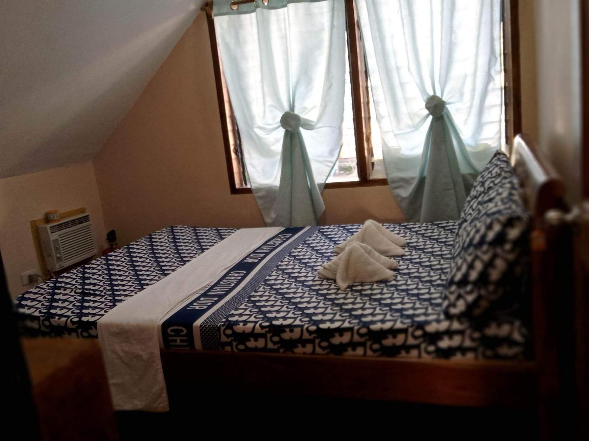 Pescador View - Beachfront & Nearby The Ocean Hostels & Restaurant モアルボアル 部屋 写真